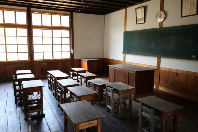 廃校に住むことはできる?夢の暮らしと現実を解説
